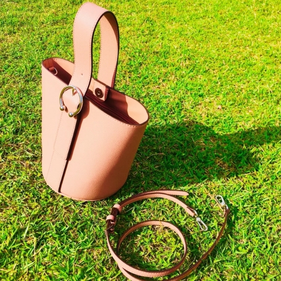 Charles&Keith ring bucket crossbody bag - Picture 2 of 6